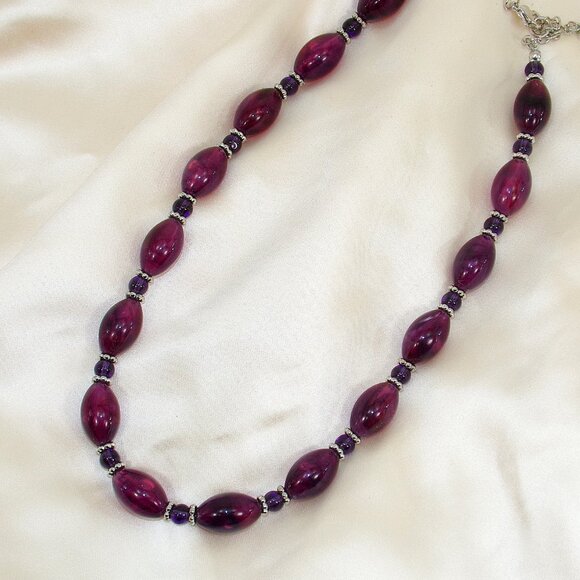 Purple bead necklace with tube shape purple beads and round purple glass beads - Picture 7 of 8